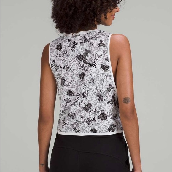 Lululemon Muscle Love Tank Top - Picture 2 of 6